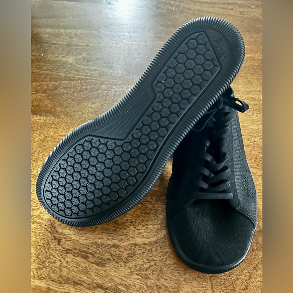NWOT Flux Adapt Trainer Men’s